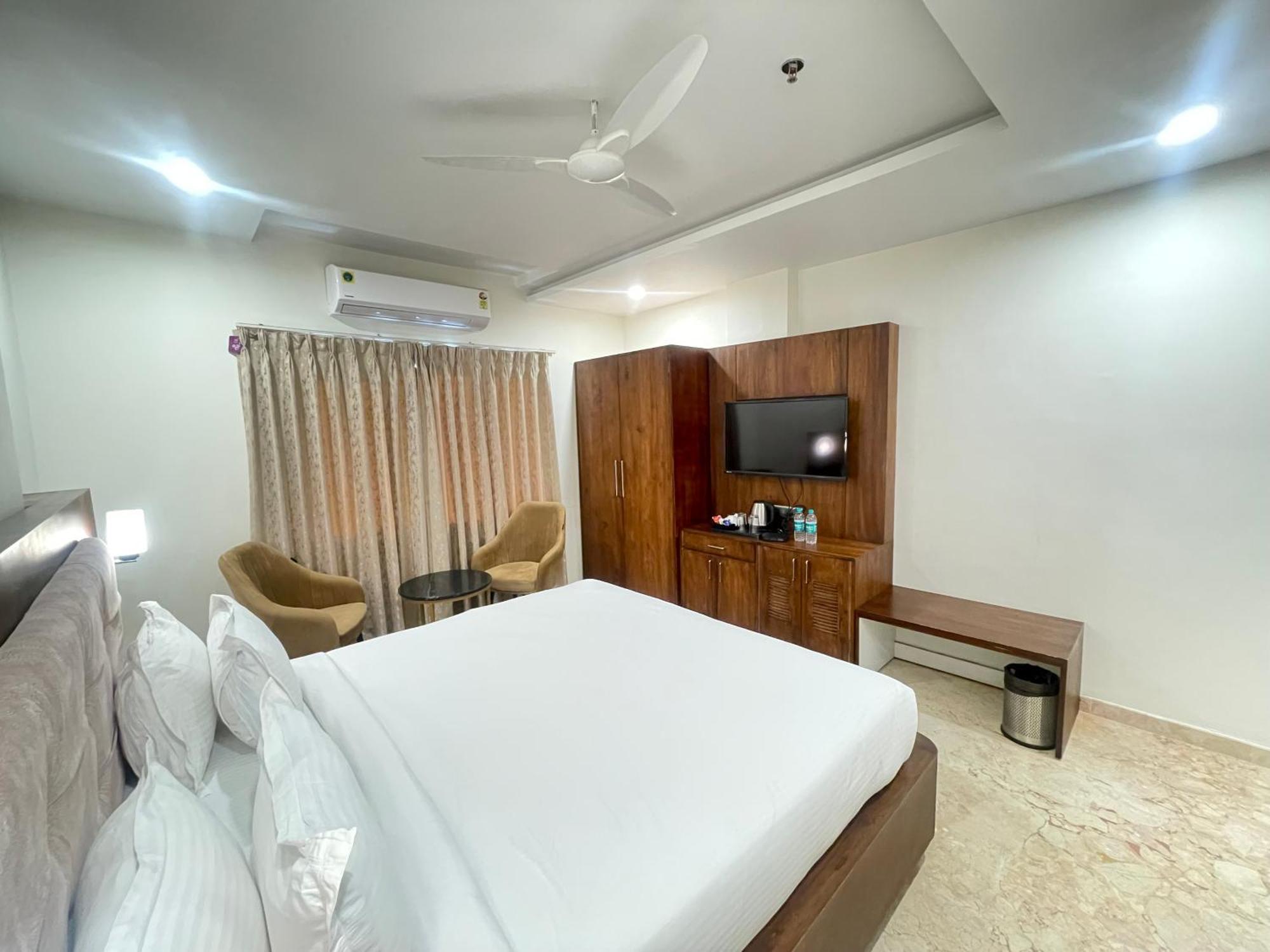 Hotel Seasons Sajjangarh Udaipur Exterior foto