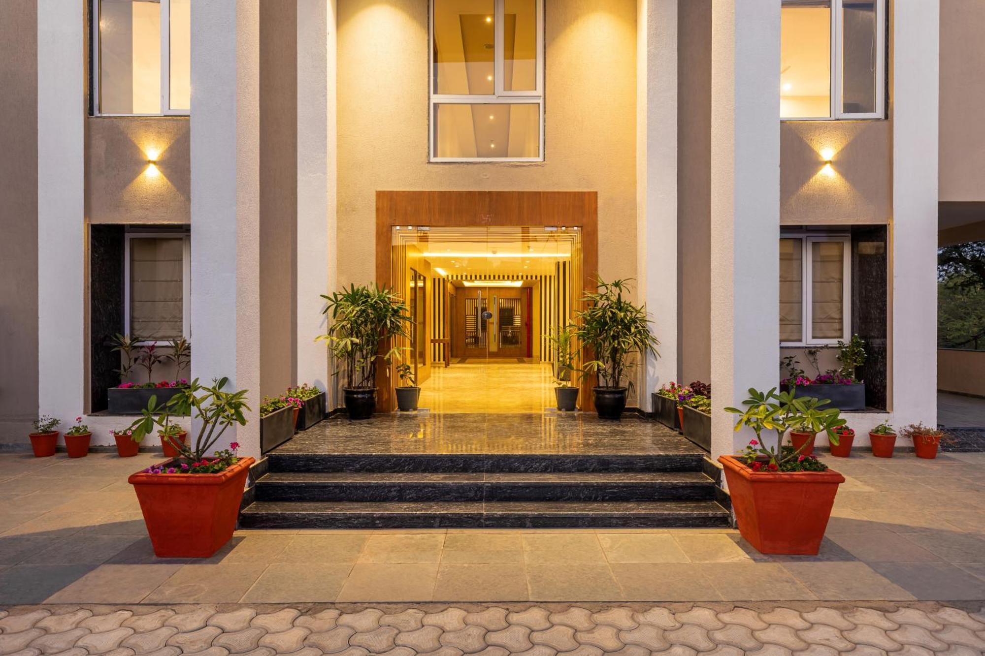 Hotel Seasons Sajjangarh Udaipur Exterior foto